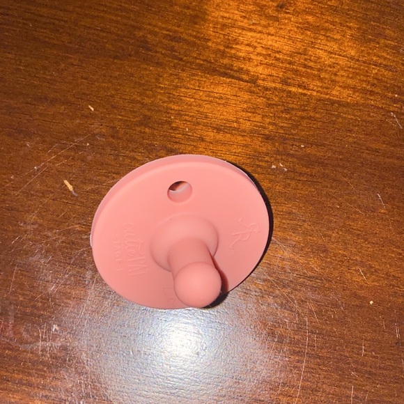 Ryan & Rose pacifier - Picture 3 of 10